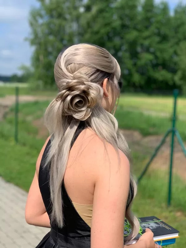 frizūra - roze
